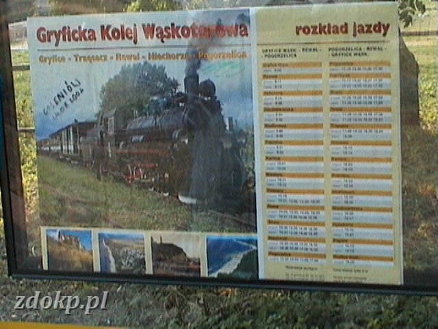 2002-07-29.01 trzesacz - rozklad jazdy.JPG - 2002-07-29, rozkad jazdy na stacji Trzsacz Gryfickiej Kolei Wskototrowej.